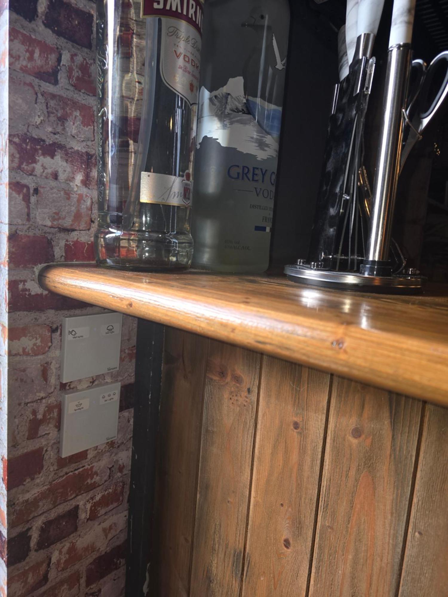 The Pub - Unique & Authentic Experience - Free Parking!, 5 Minutes From Airbus And The Mall Cribbs Bristol