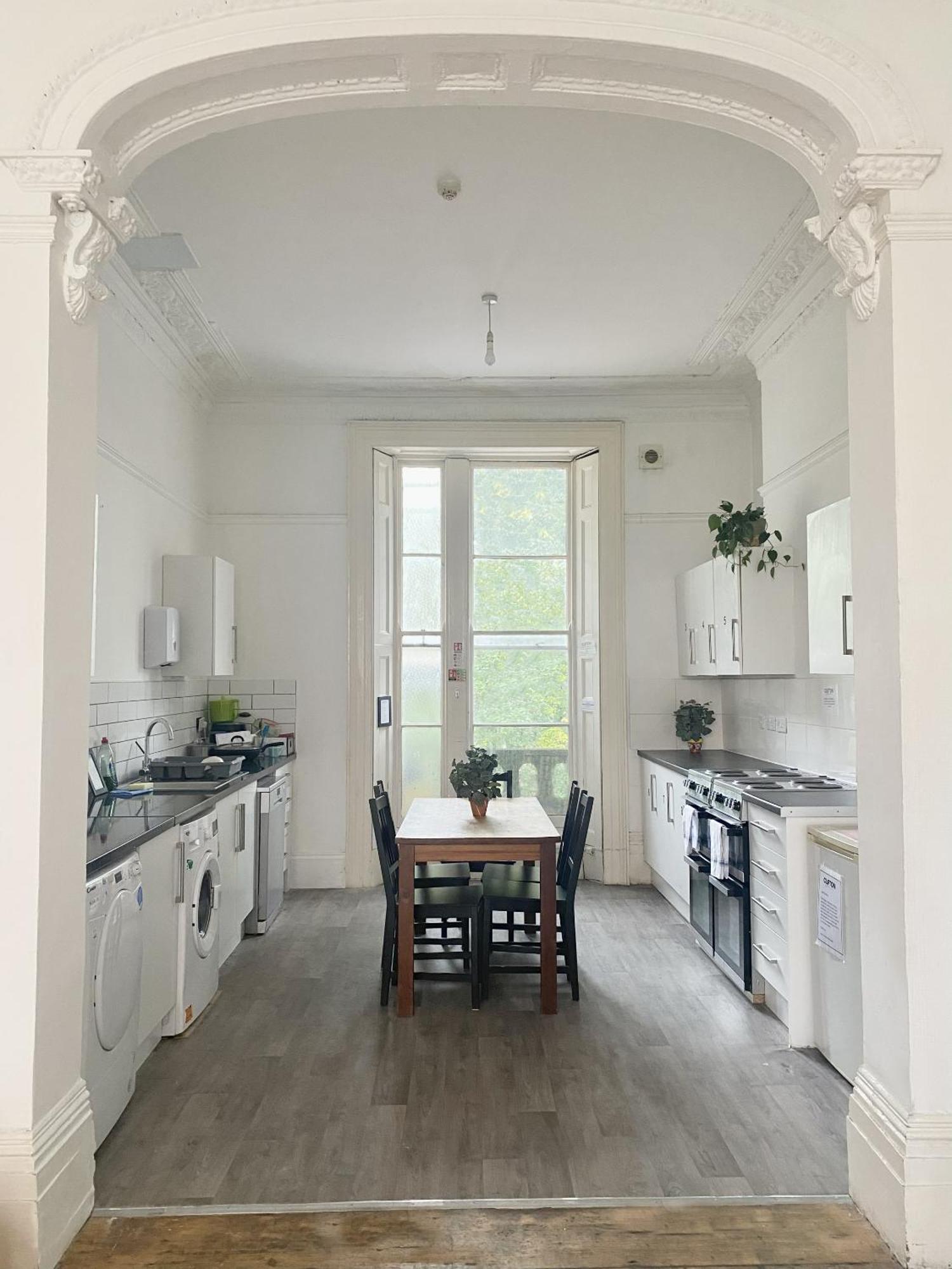 Guest house St Paul's Road Townhouse By Clifton Short Lets *