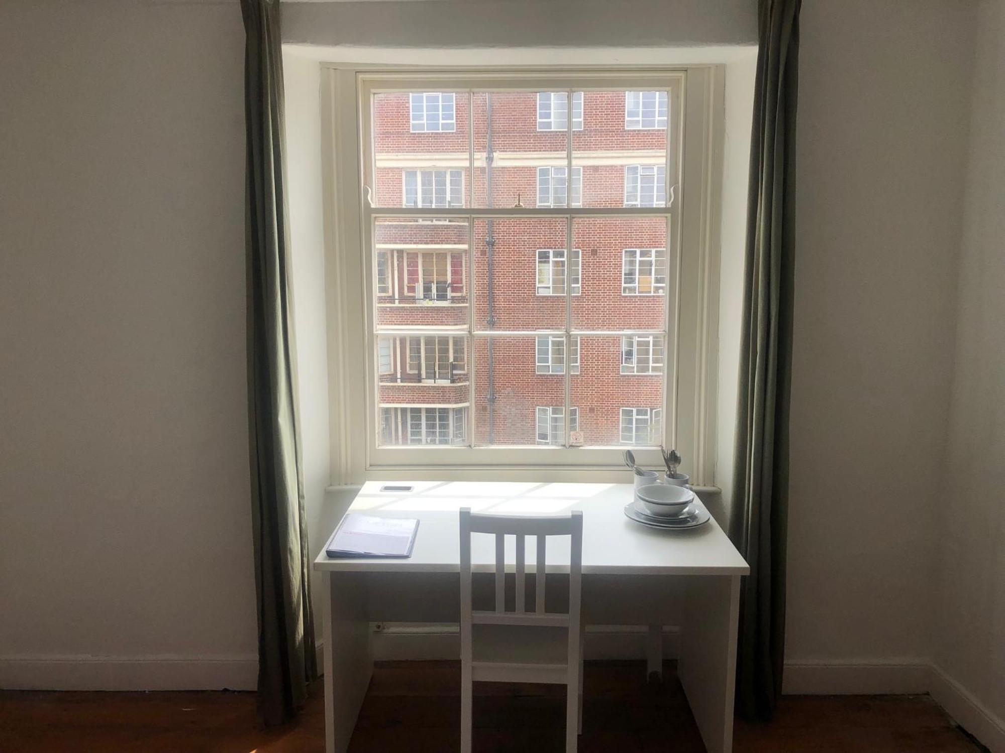 St Paul's Road Townhouse By Clifton Short Lets Bristol