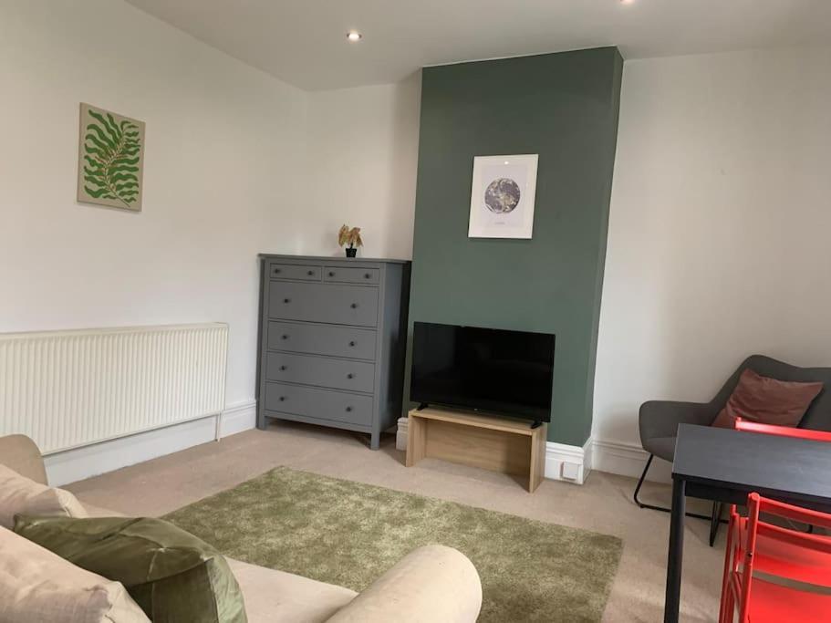 2 Double Bedroom Flat, Location Apartment Bristol