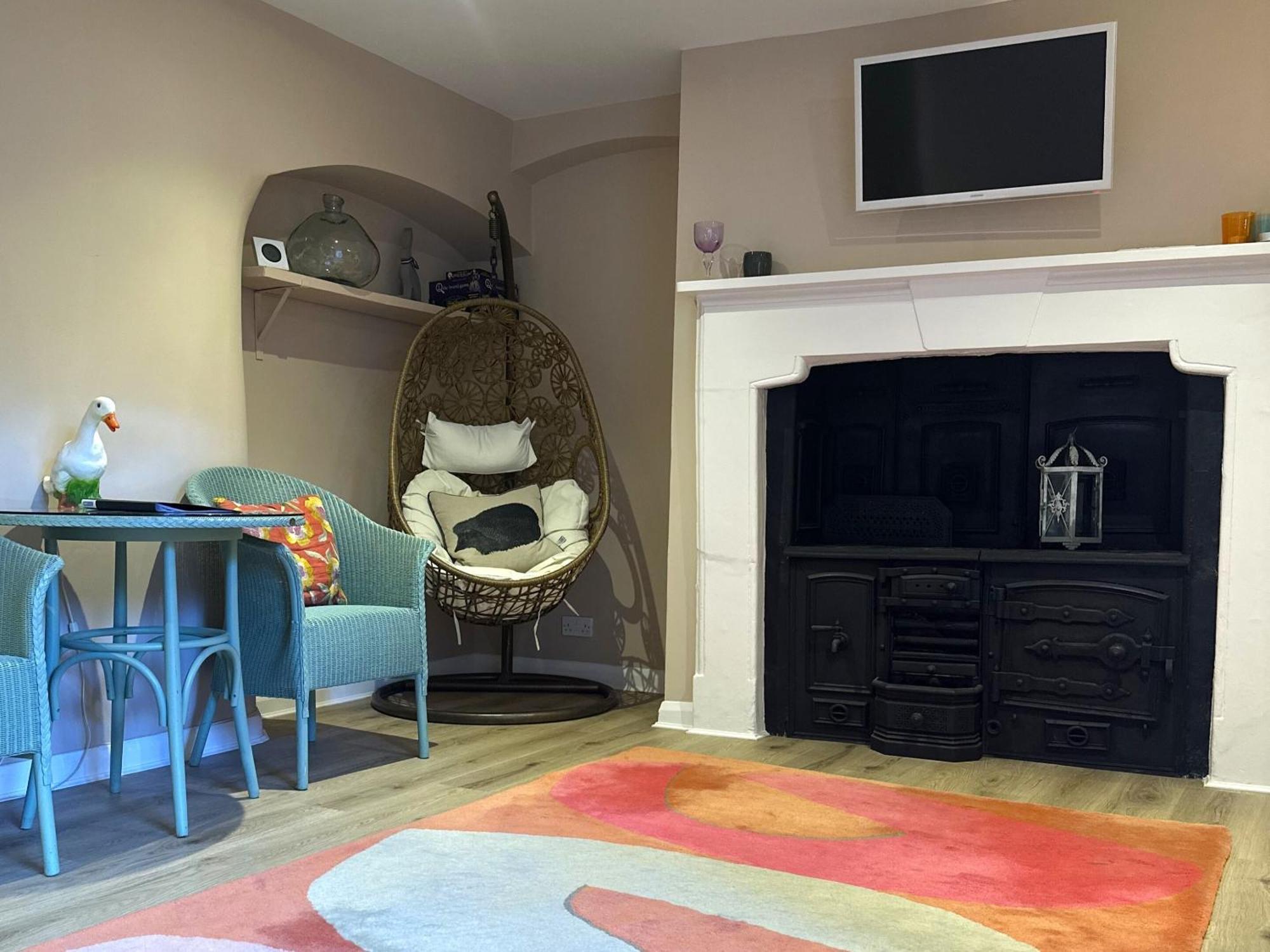 Apartment Unique Clifton On Historic Crescent *
