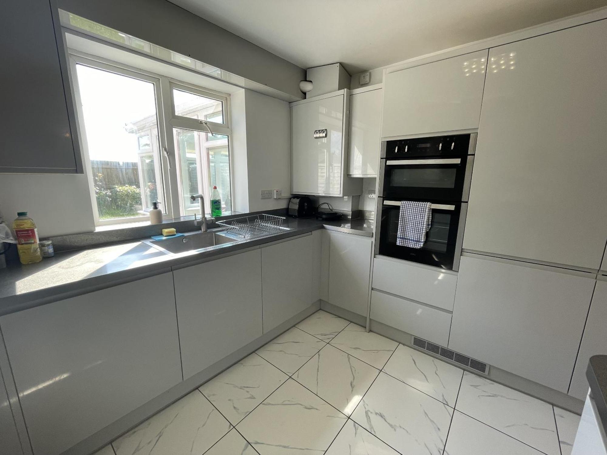 Fabulous Family In Lovely Little Stoke Holiday home *