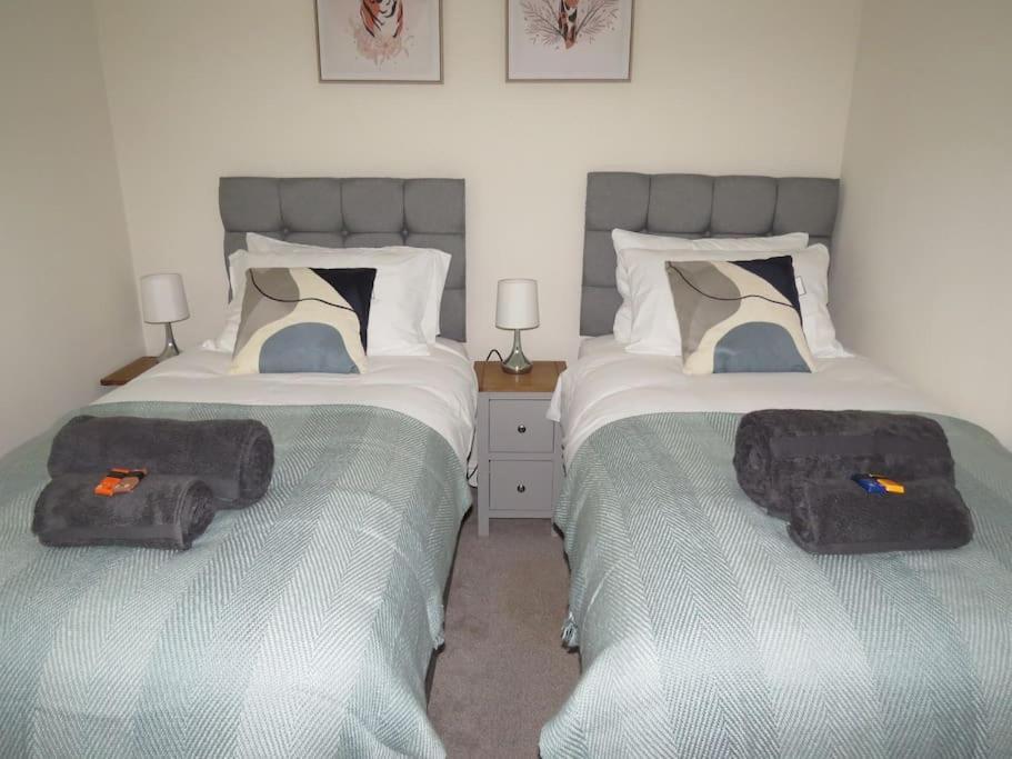 Impeccable With Parking Holiday home