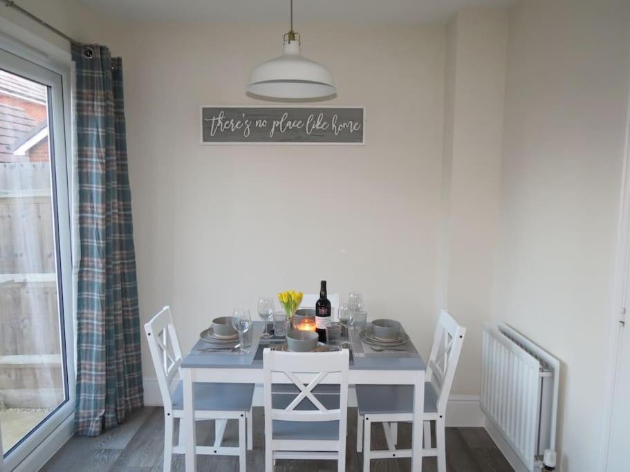 Impeccable With Parking Holiday home *