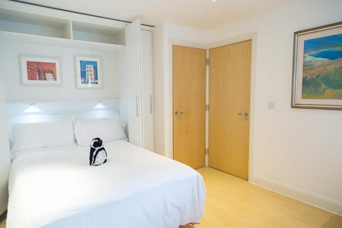 Apartment Chic Centre Moments From Wills Memorial
