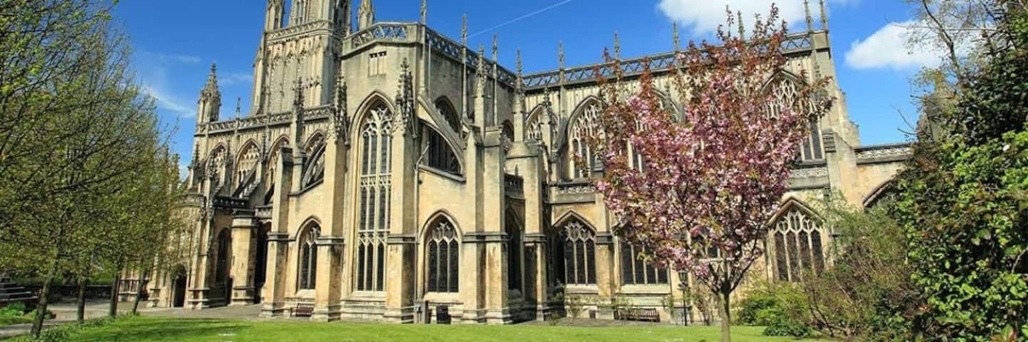 Chic Centre Moments From Wills Memorial Apartment Bristol