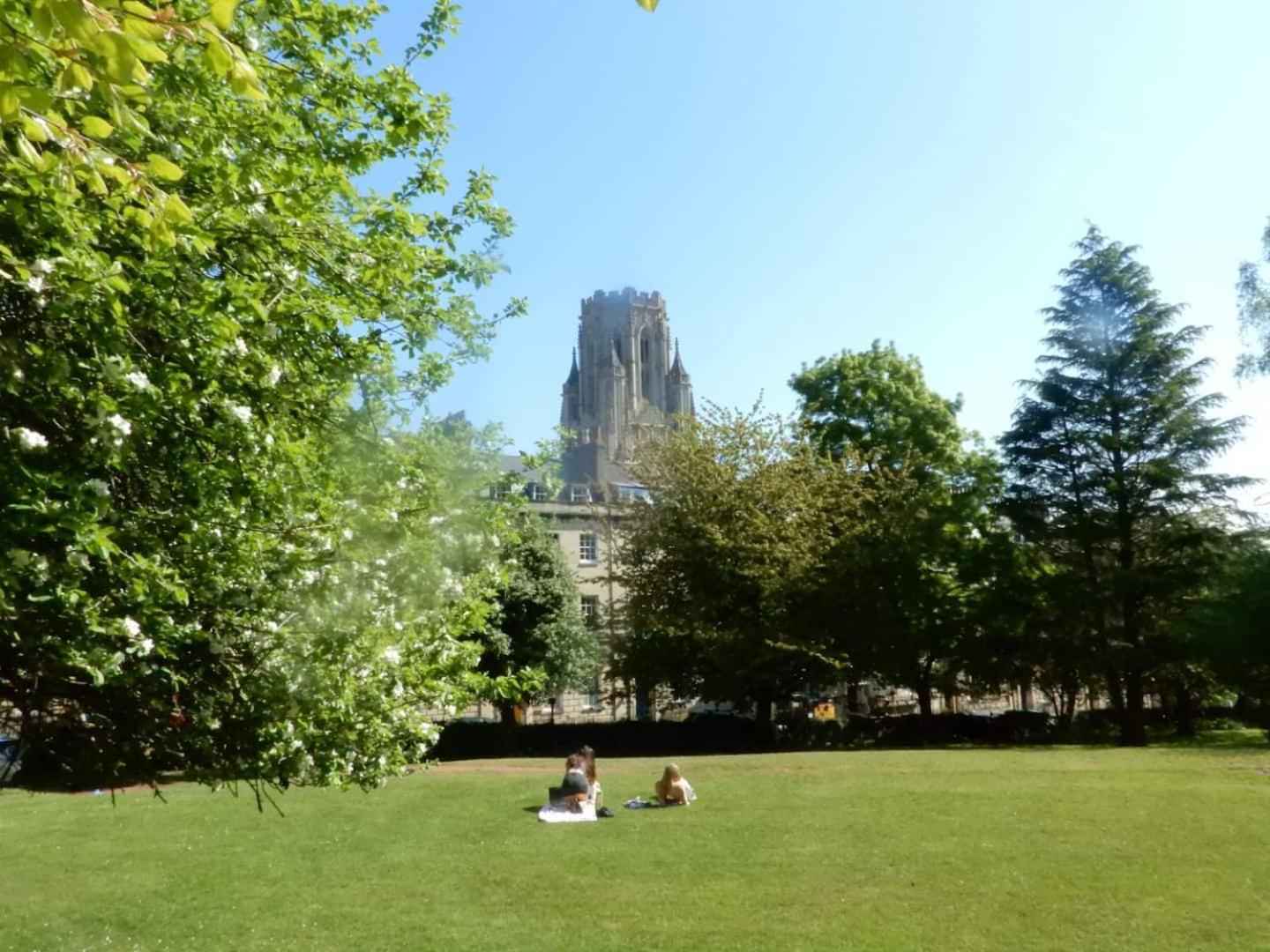 Apartment Chic Centre Moments From Wills Memorial Bristol