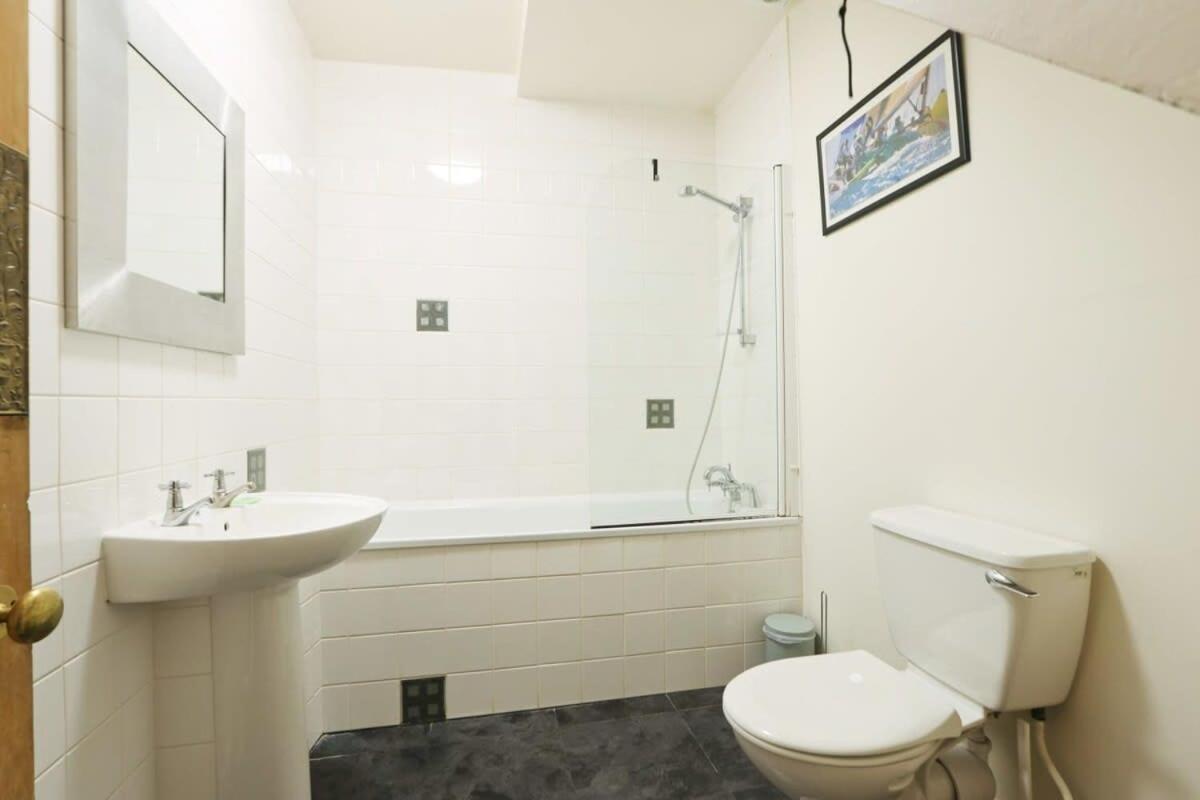 Unique & Homely With Own Access * Bristol