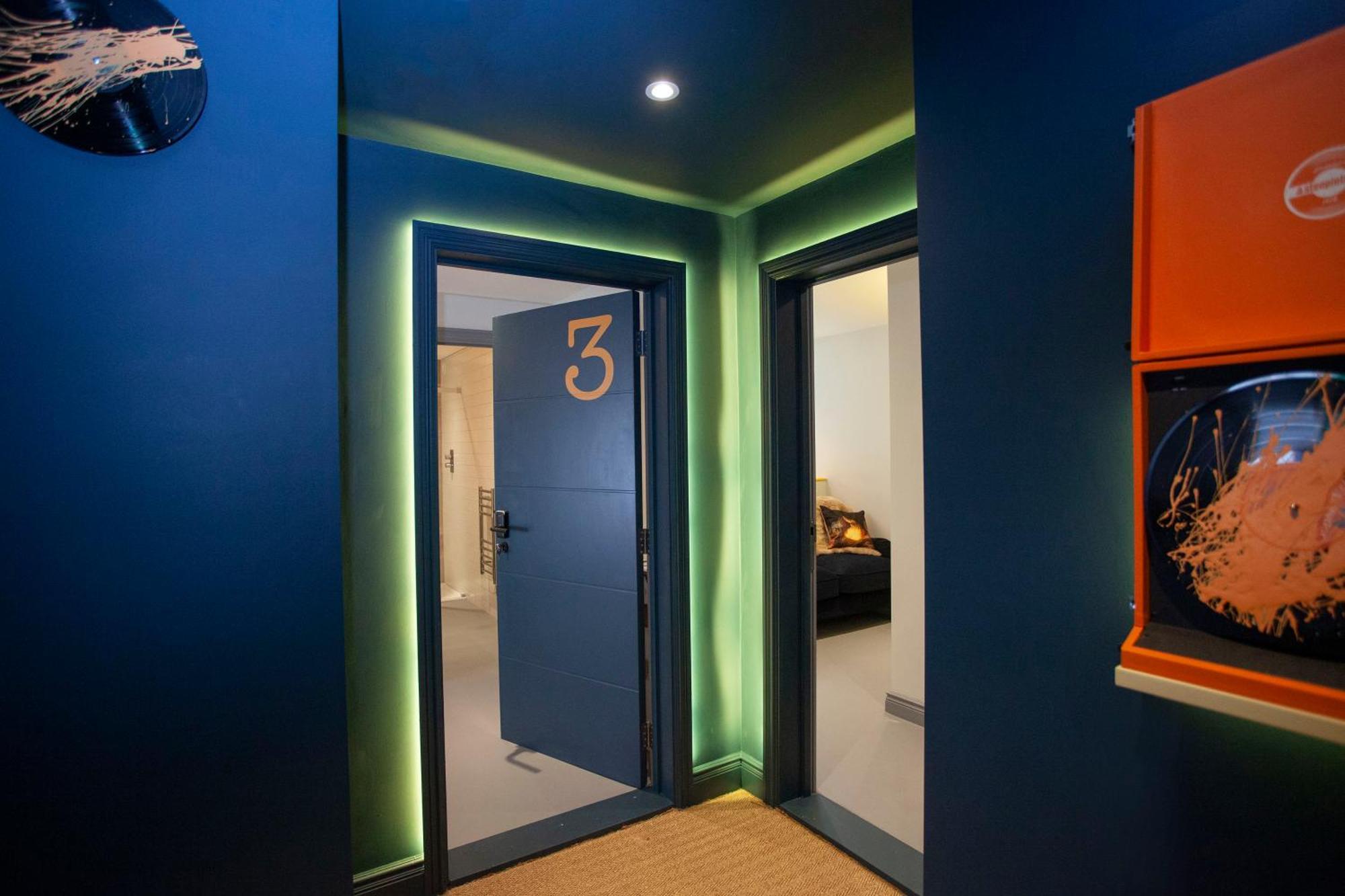 Higgihaus Aparthotel, Clare Street *