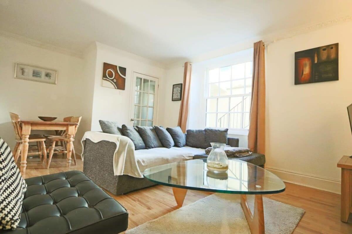 Meridian Place 25 - Hopewell Apartment Bristol
