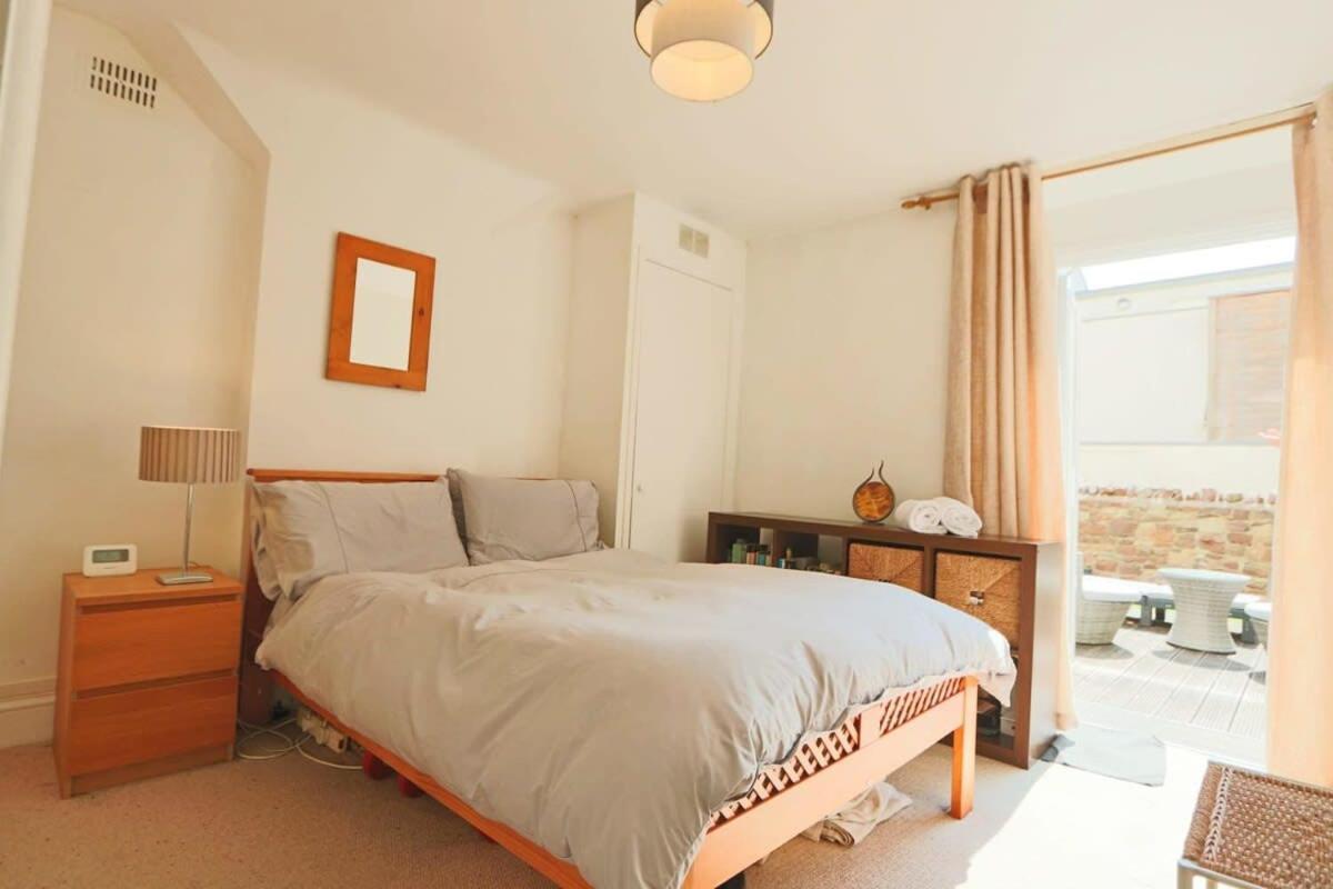 Meridian Place 25 - Hopewell Apartment Bristol