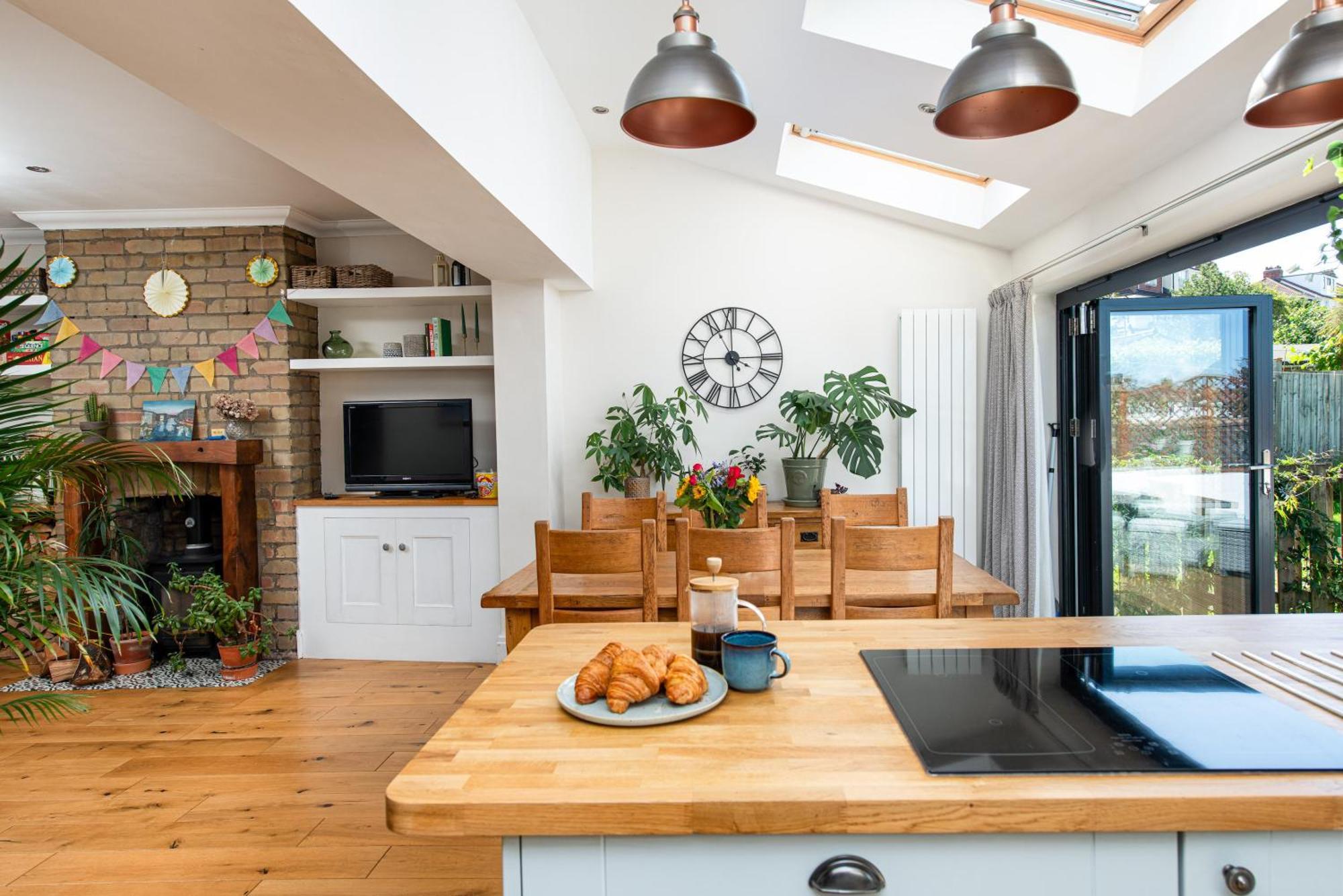 Charming Family With Stoves, Garden & Parking Apartment