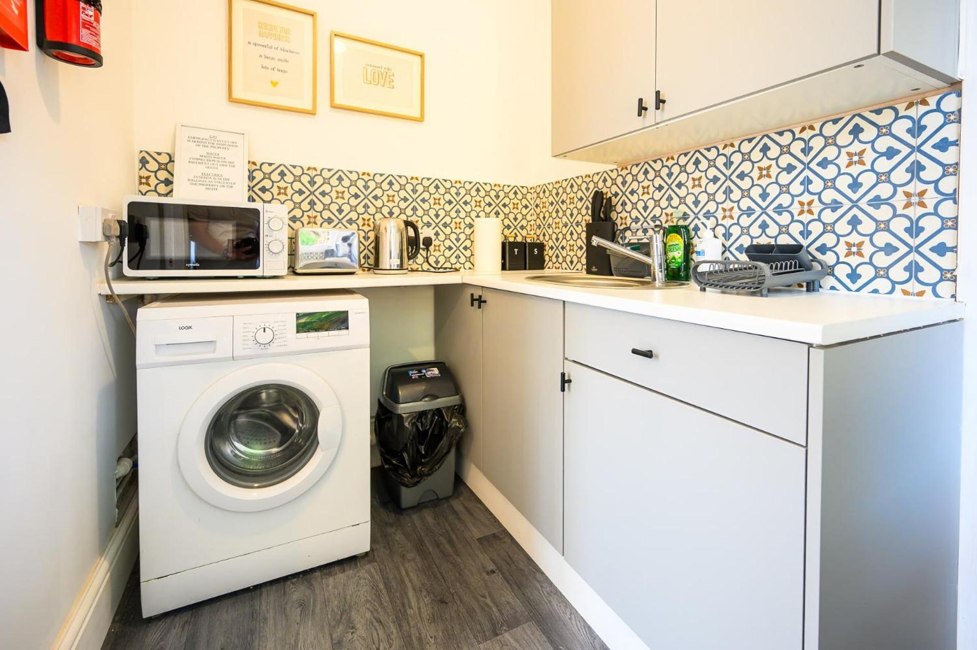 Brislington Base Super Convenient In South West By Staystaycations Apartment