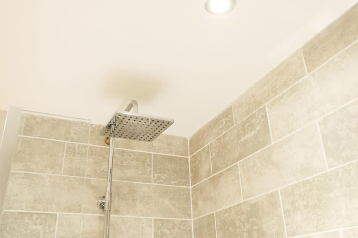 Cotham Vale 2 Bedroom Property Apartment *
