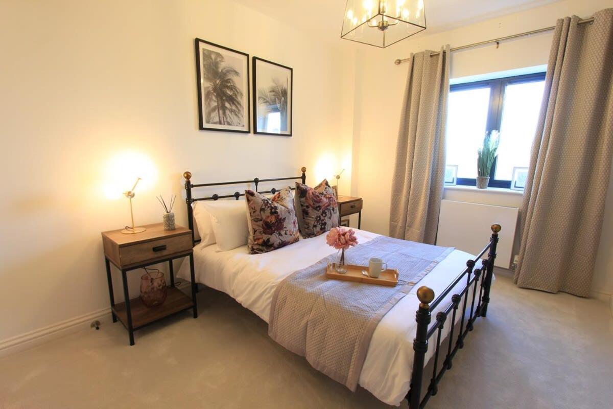 Cabot Mews 6 * Bristol