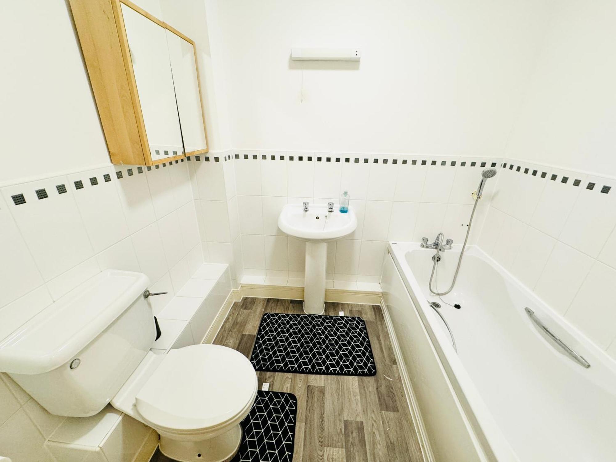 Spacious 2-bedroom Haven With Modern Amenities In Bradley Stoke Bristol
