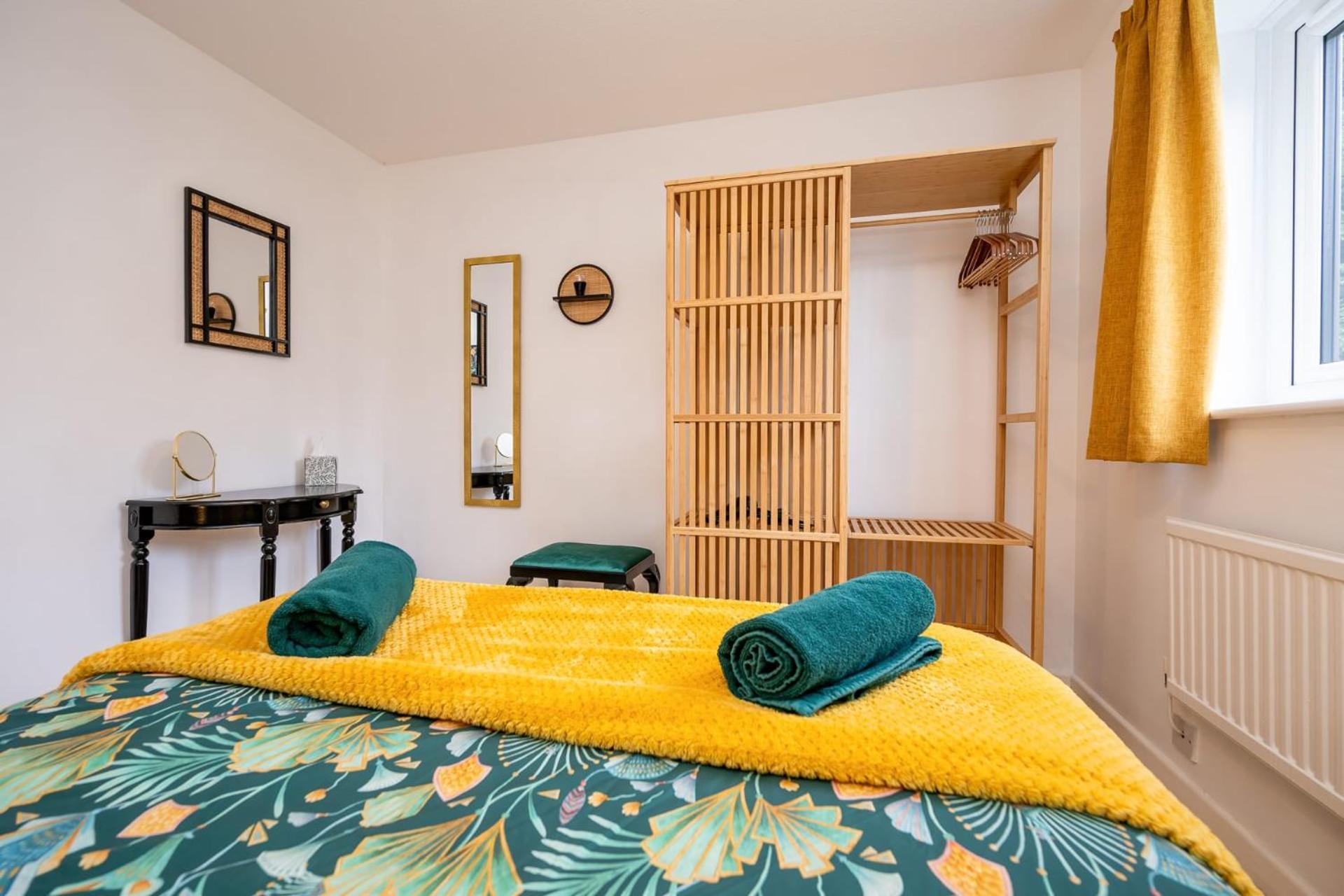 Splendid House Great Location To Wave Surf & South West Water Park - Super Garden By Staystaycations Holiday home Bristol