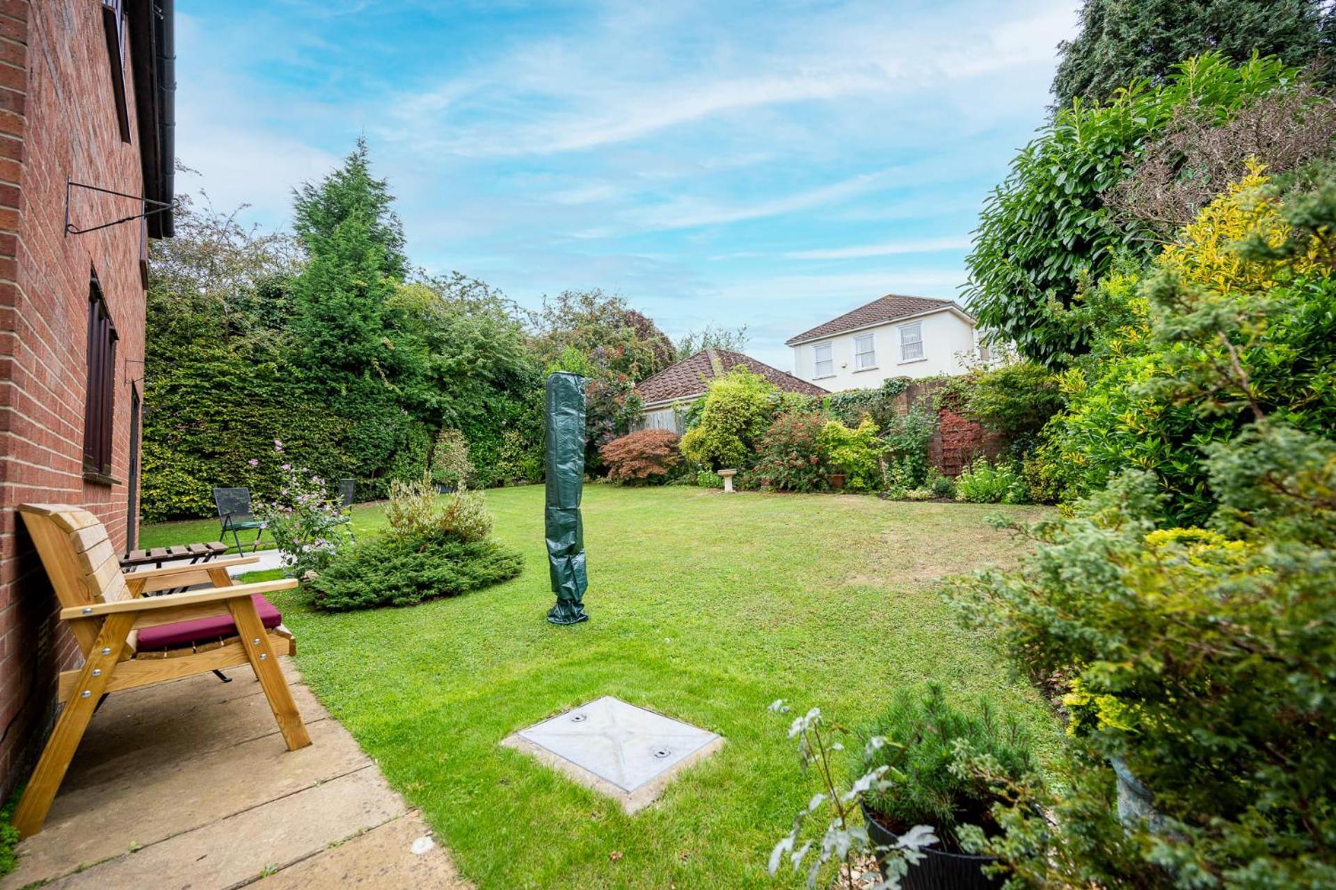 Splendid House Great Location To Wave Surf & South West Water Park - Super Garden By Staystaycations