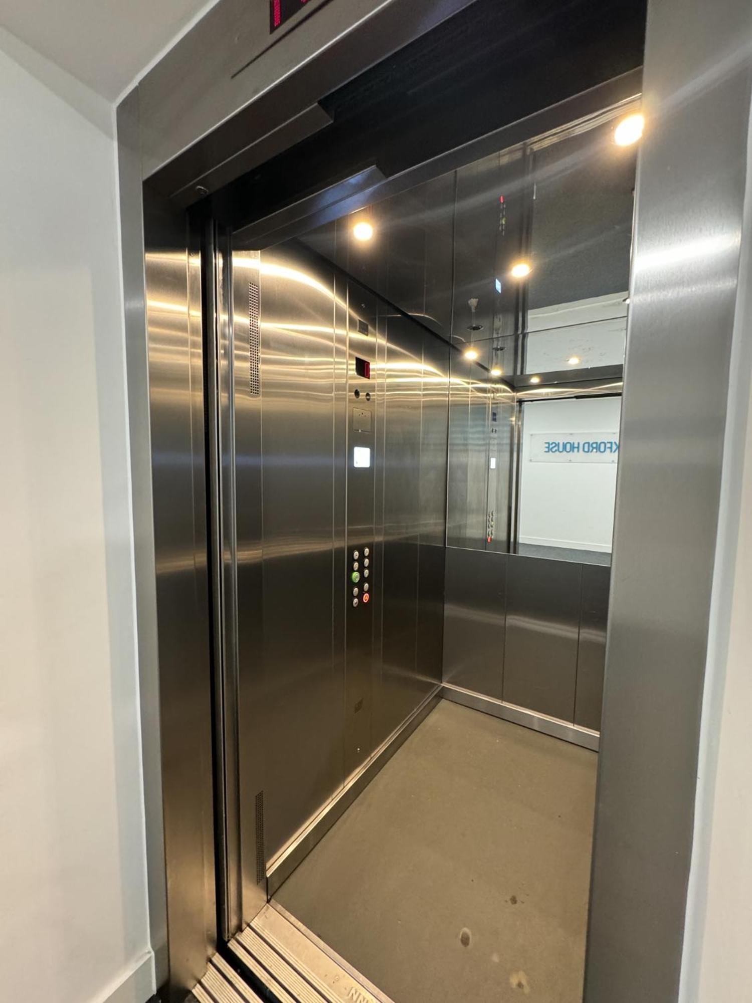 Stokes Croft - Whole - Centre - Serviced Bs1 Apartment *
