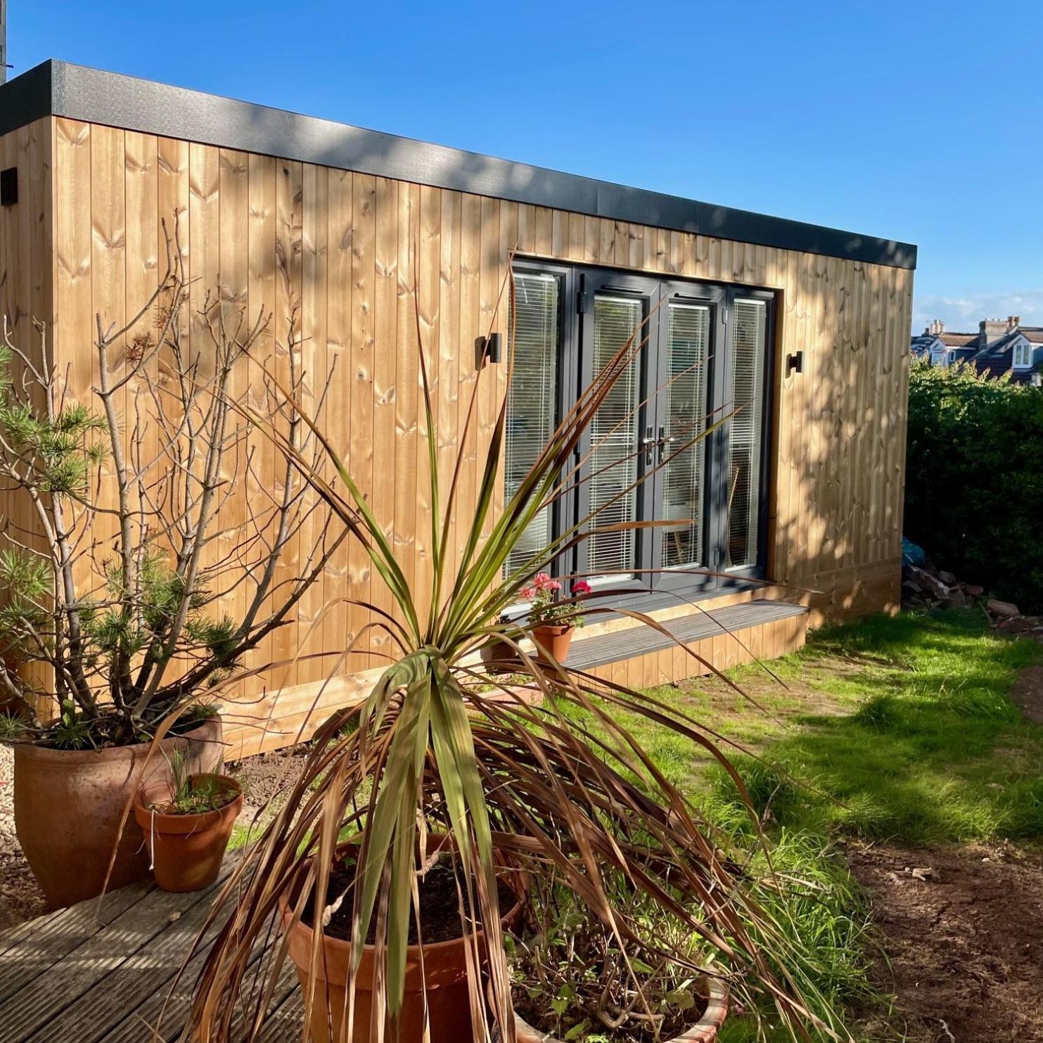 Redland Retreat, Cosy Garden For 2 Apartment