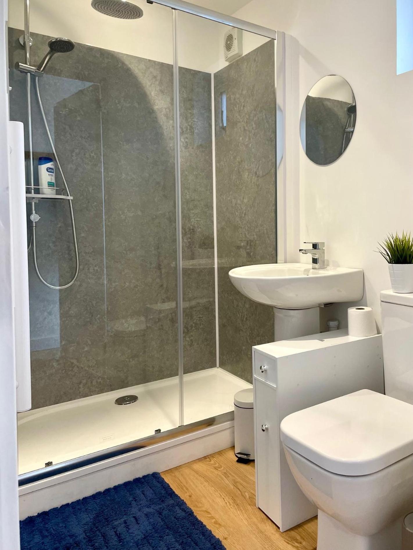 Redland Retreat, Cosy Garden For 2