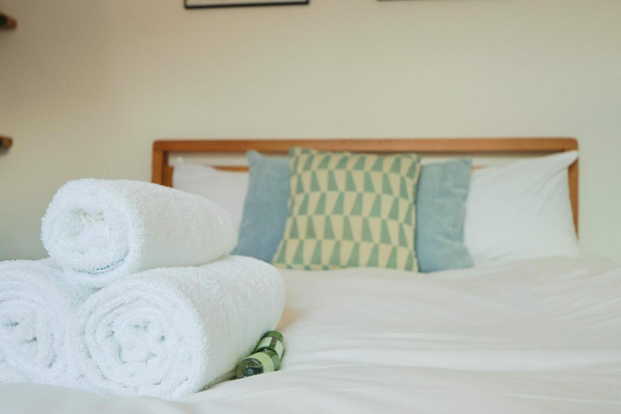 Cosy Two Bedroom Flat In The Poet Mews *