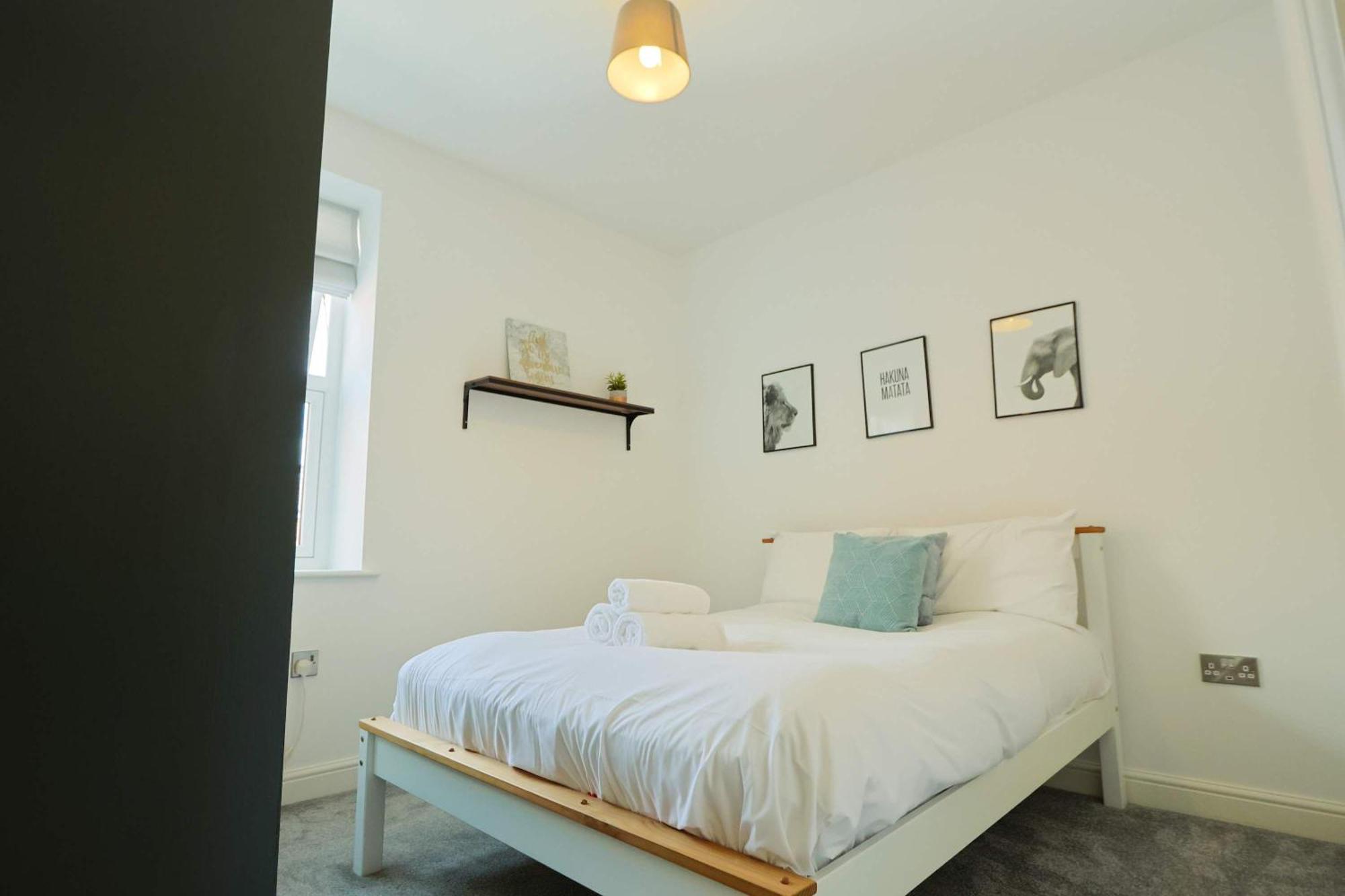 Cosy Two Bedroom Flat In The Poet Mews Apartment