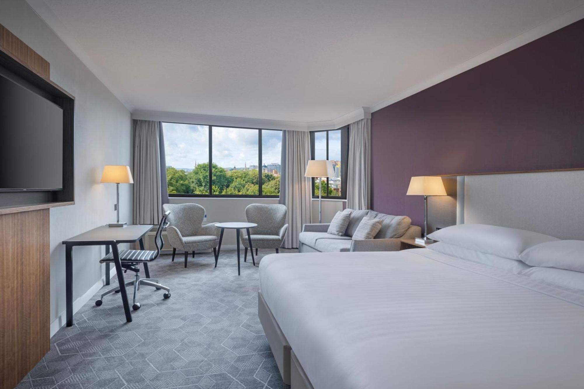 Hotel Delta By Marriott Centre 4*