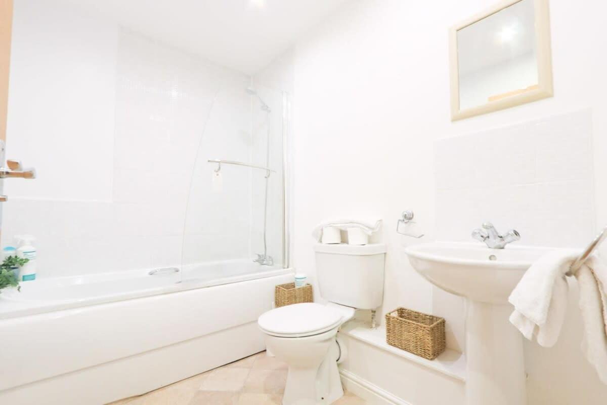 Holiday home Amazing 2 Bed Townhouse Walking Distance From Temple Meads Bristol