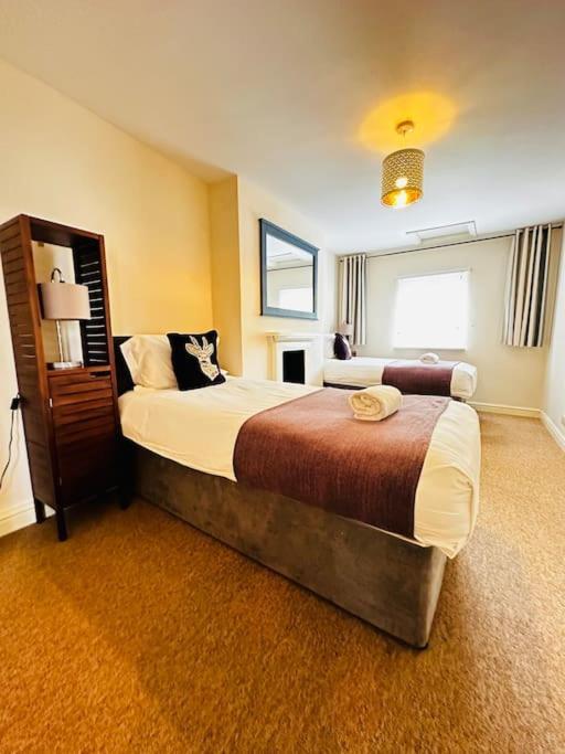 Airy Two-bed *