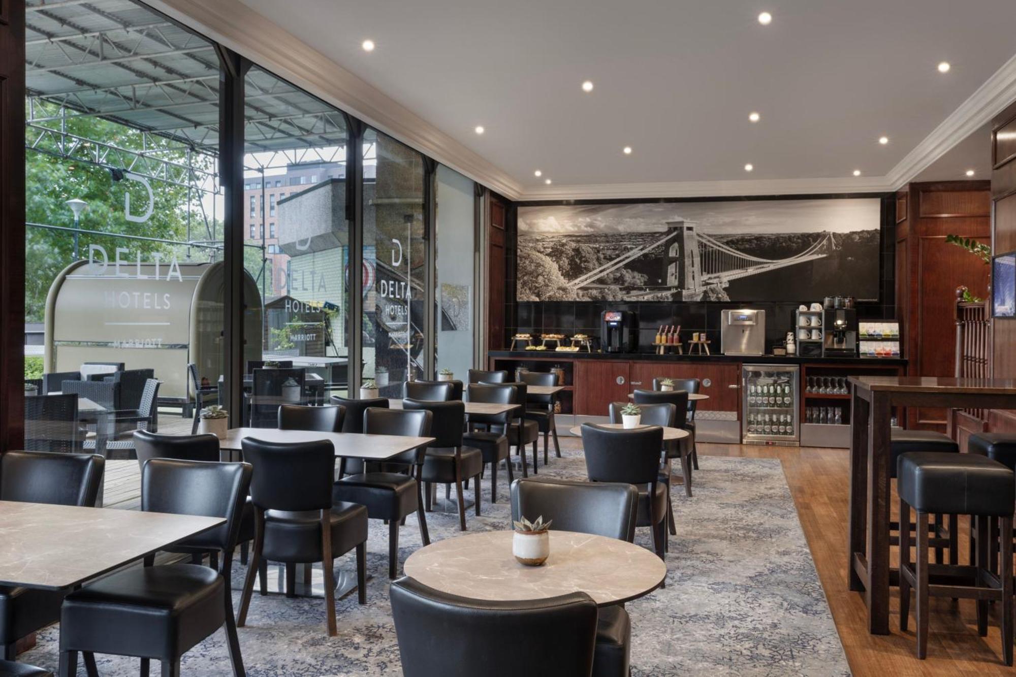 Delta By Marriott Centre 4*