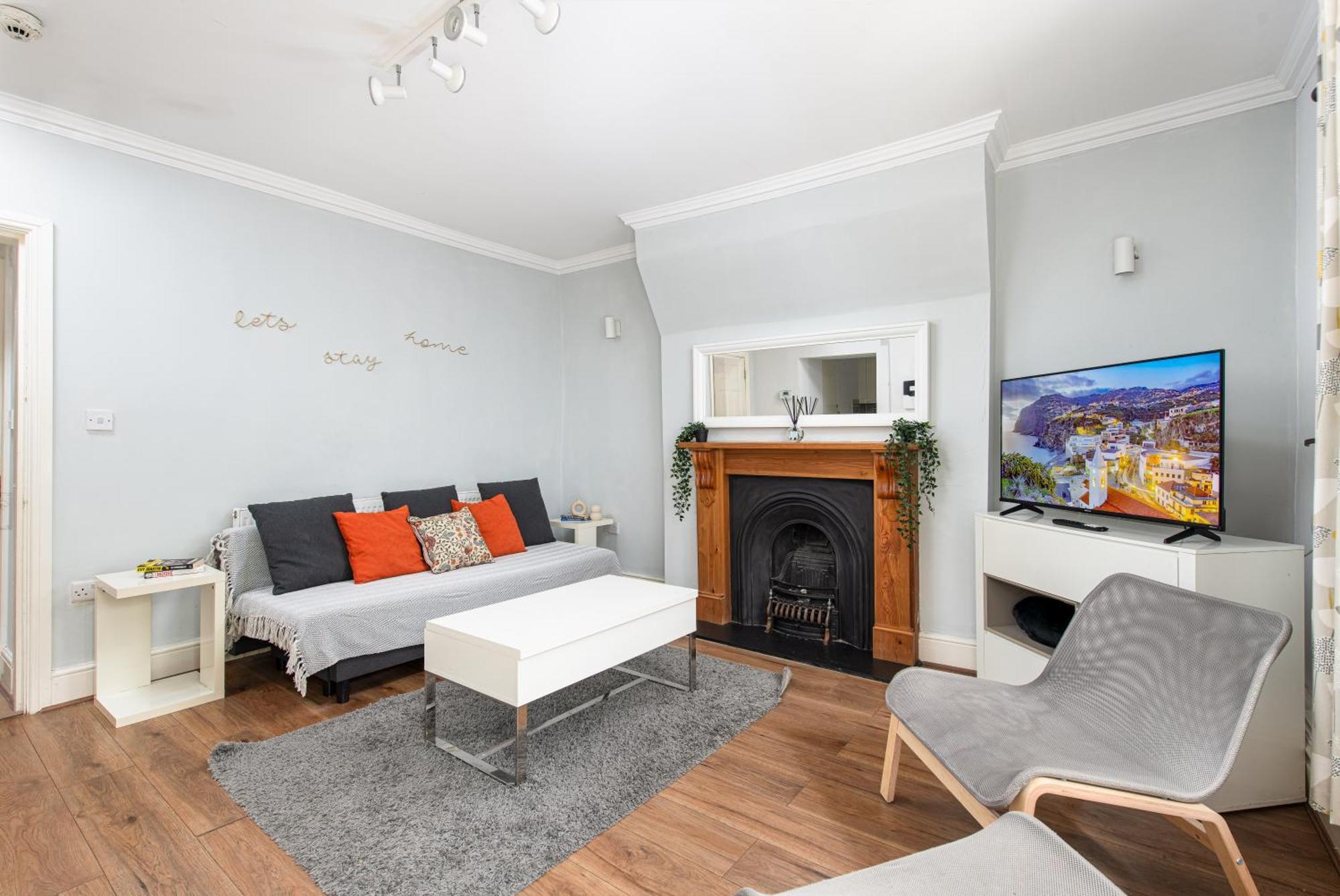 Flat-2bed-free Parking-by Fabaccommodation
