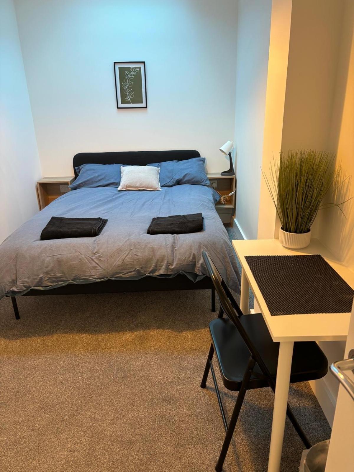 Stylish 3-bedroom Apartment *