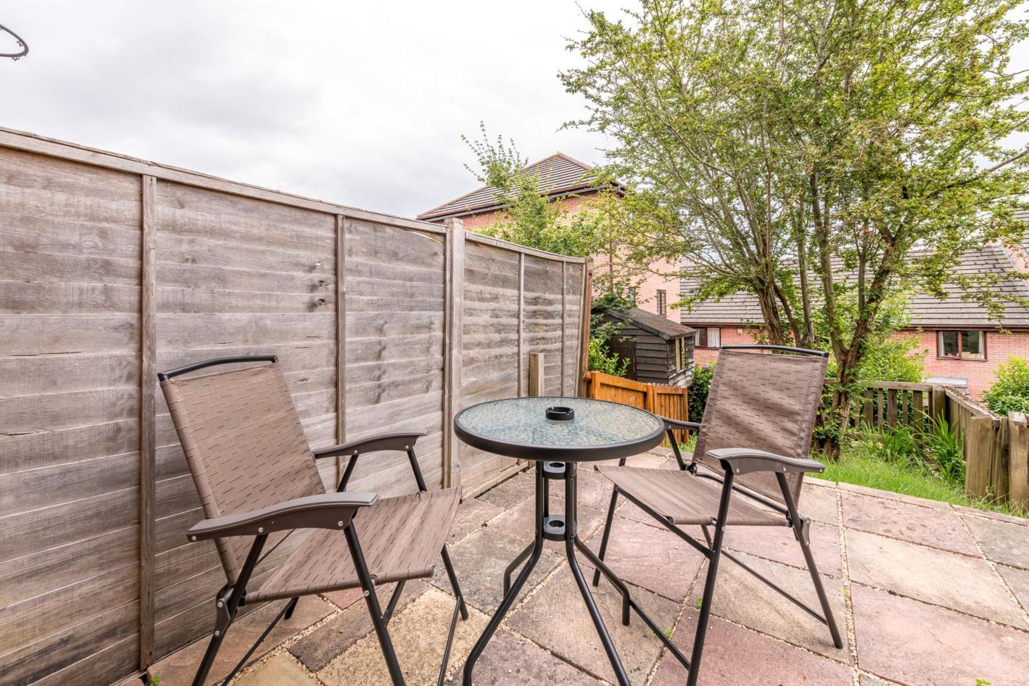 Temple Wall - Contractors, Families - Free Parking By Prescott Apartments Bristol