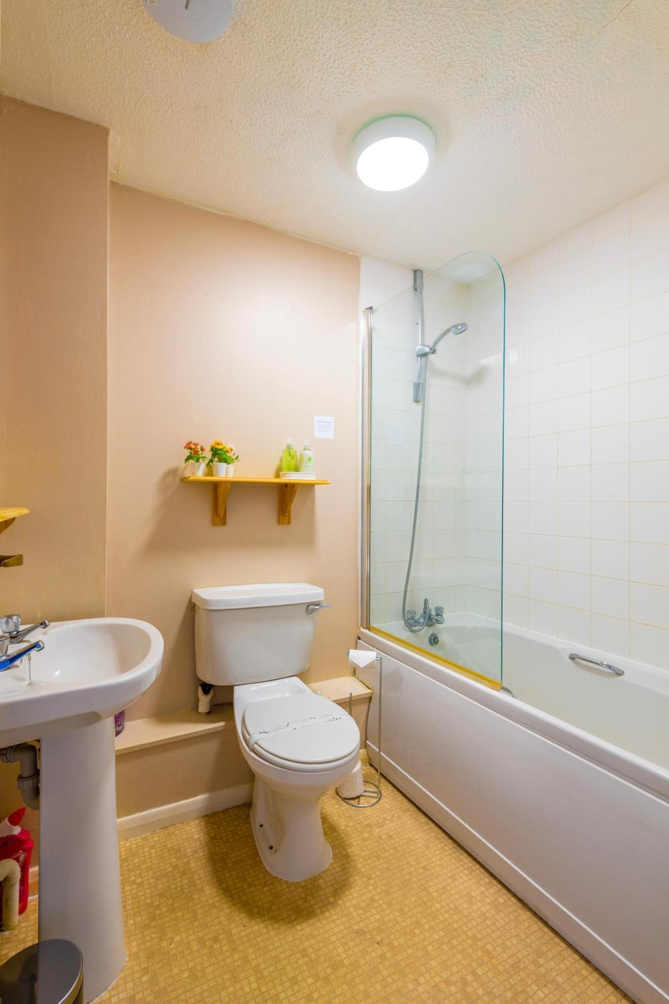 Temple Wall - Contractors, Families - Free Parking By Prescott Apartments Holiday home