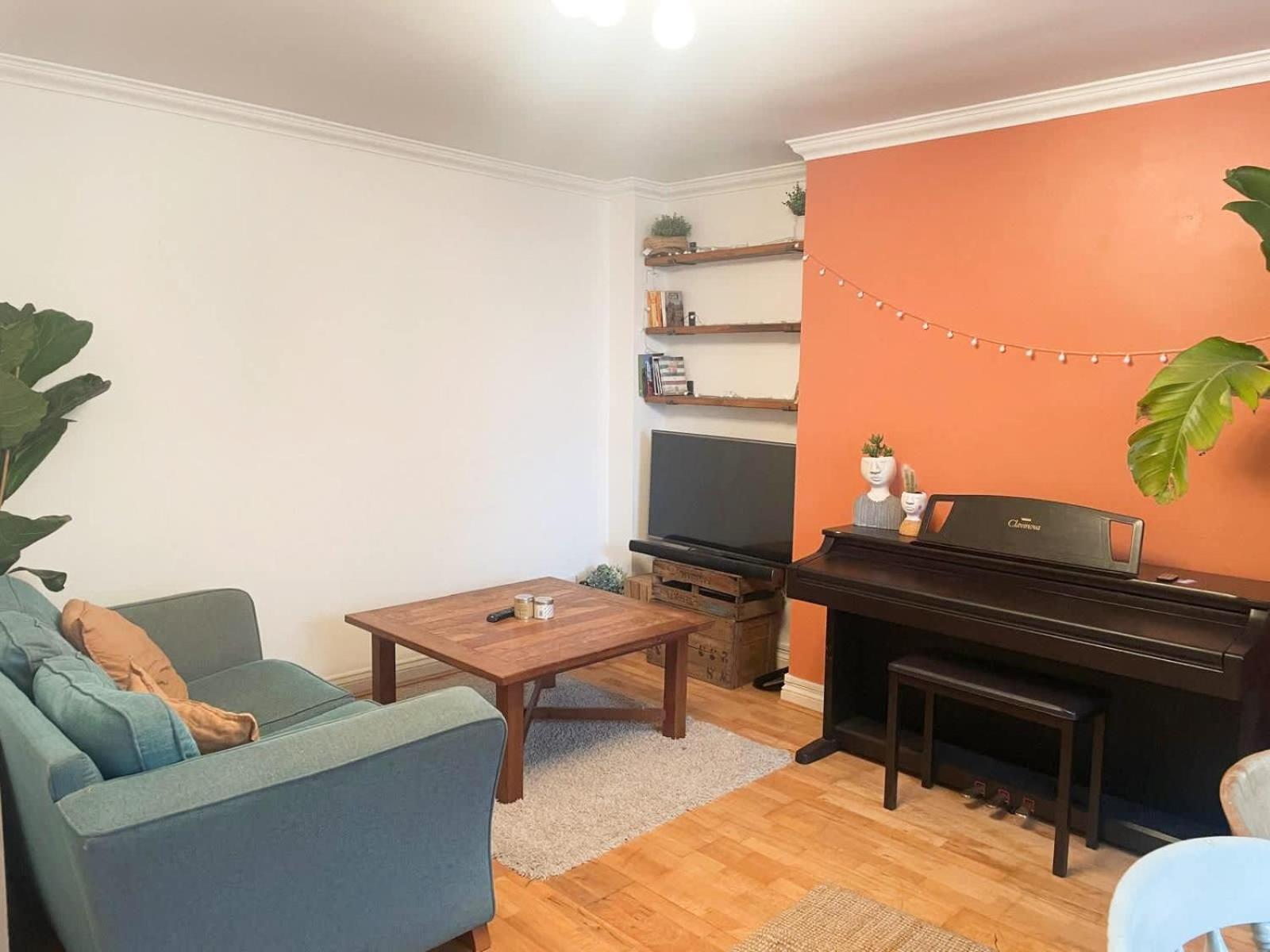 Ninetree Hill One Bedroom Basement Flat *