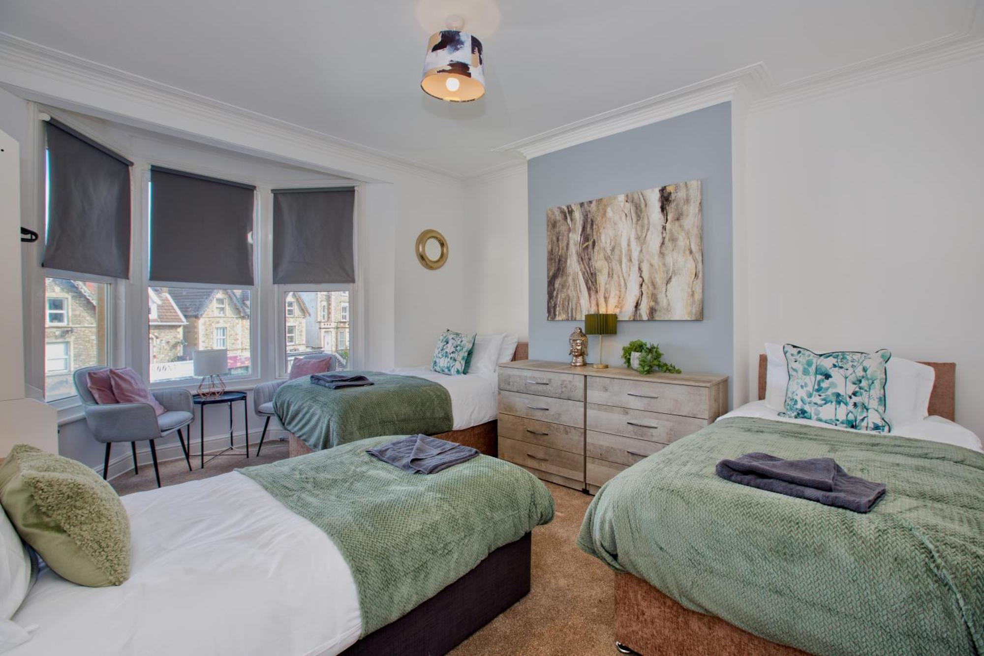 Modern Centre Retreat By Hinkley Homes Apartment