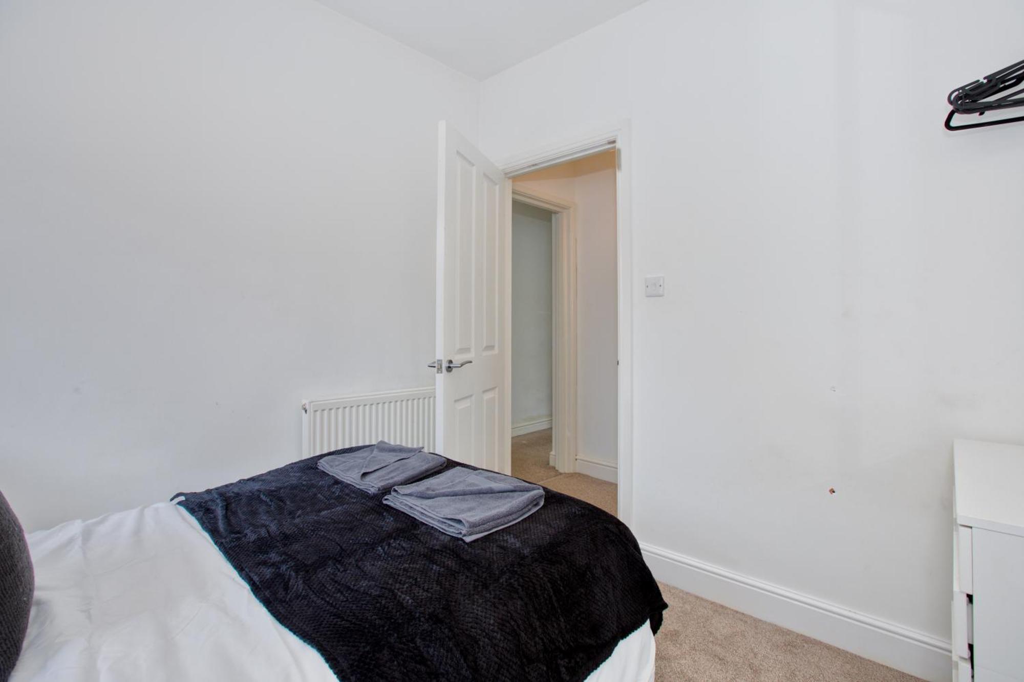 Modern Centre Retreat By Hinkley Homes * Bristol