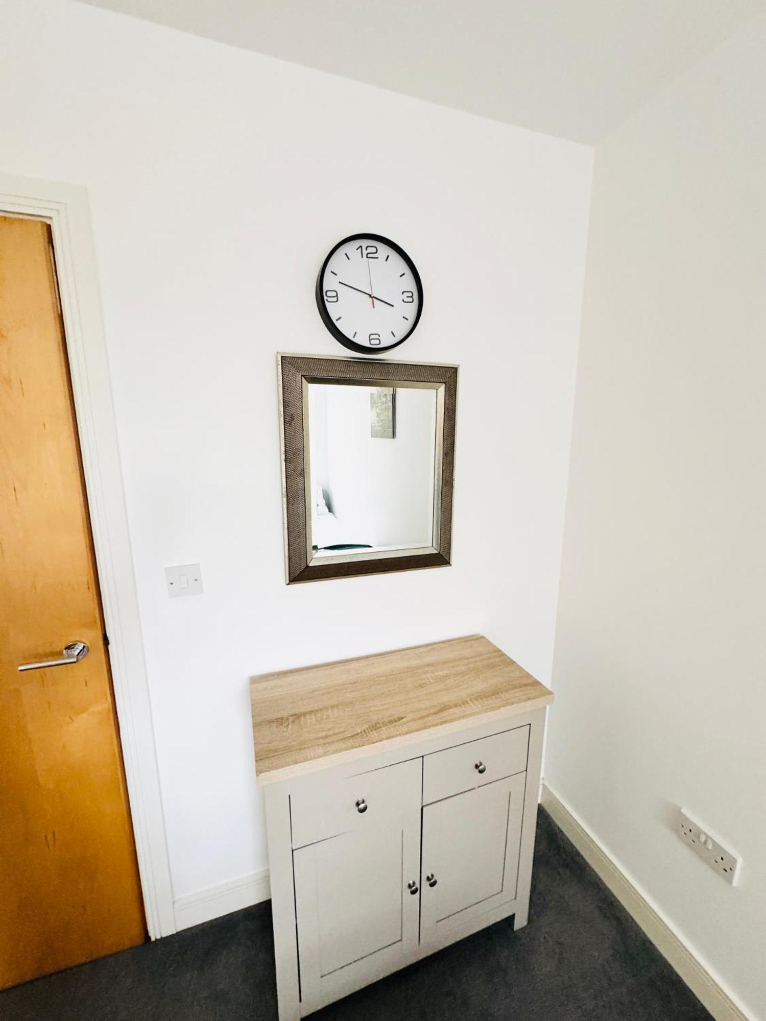 Spacious 2-bedroom Haven With Modern Amenities In Bradley Stoke Apartment Bristol