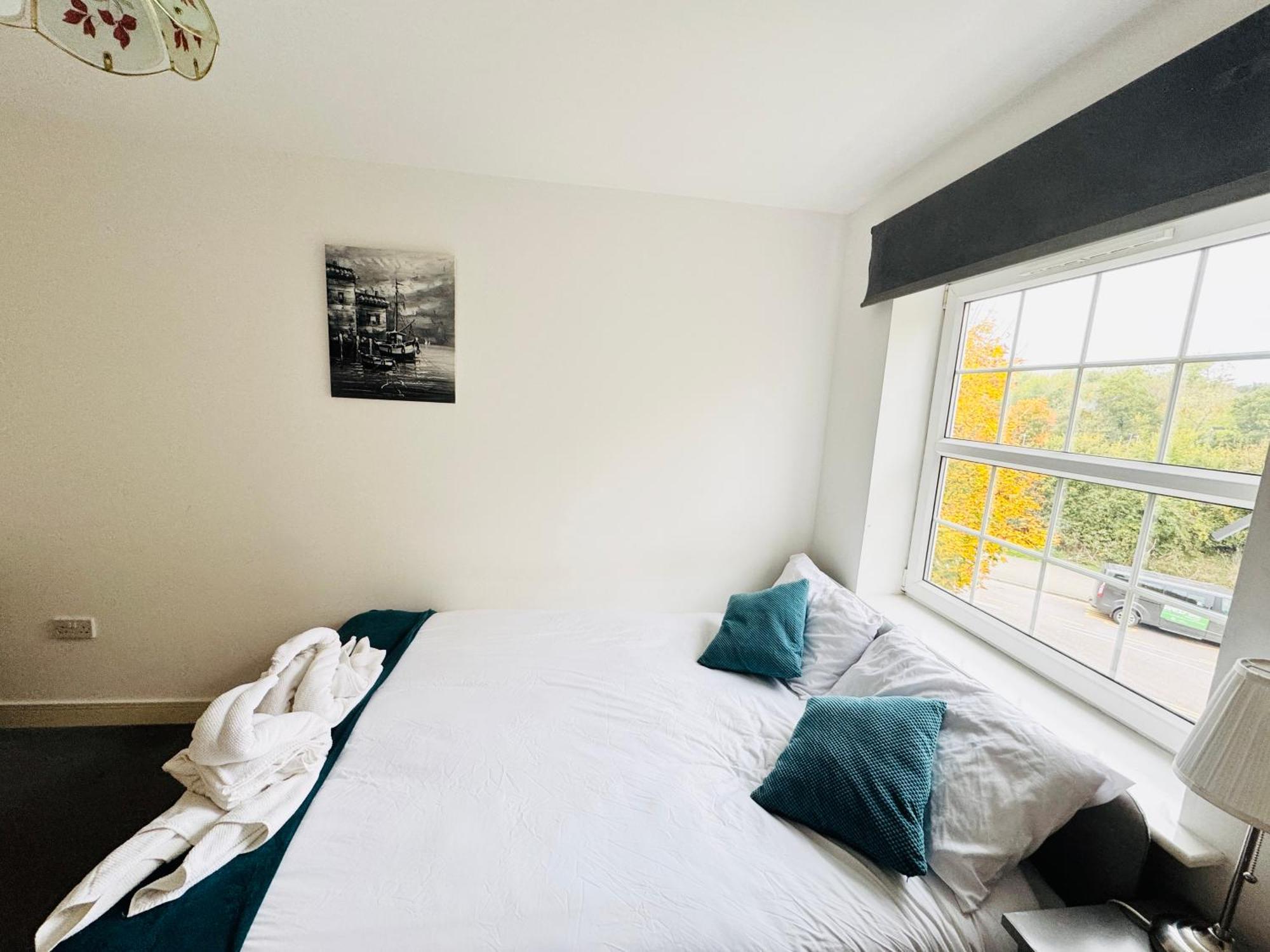 Spacious 2-bedroom Haven With Modern Amenities In Bradley Stoke Bristol