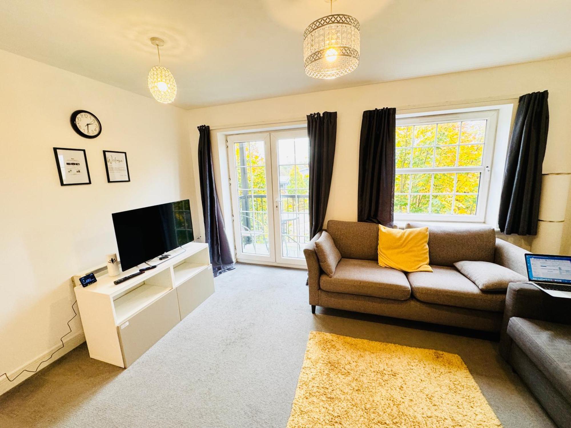 Apartment Spacious 2-bedroom Haven With Modern Amenities In Bradley Stoke Bristol