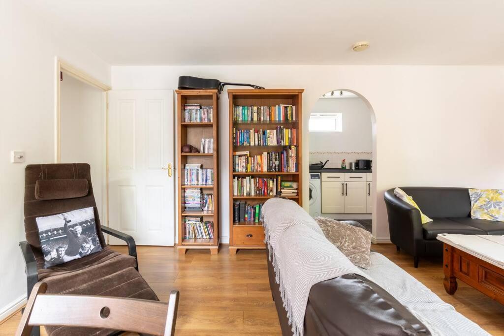 Apartment Charming Cosy Coach House In Fishponds