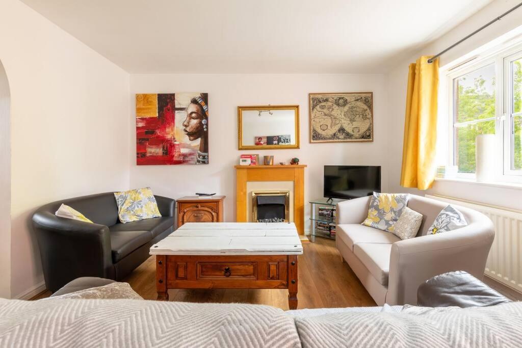 Charming Cosy Coach House In Fishponds