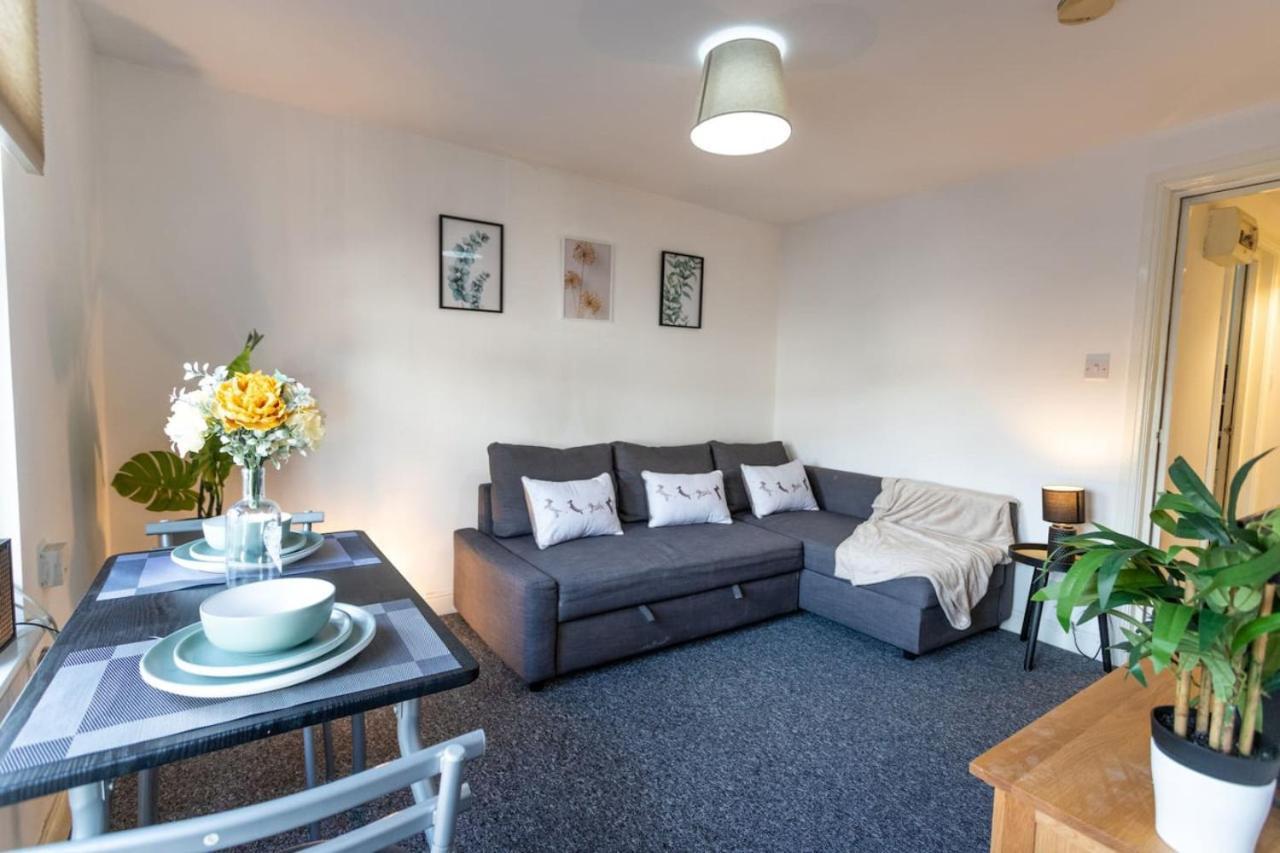 Flat 1 Sunnyside Contractor Long By Shortstayuk *