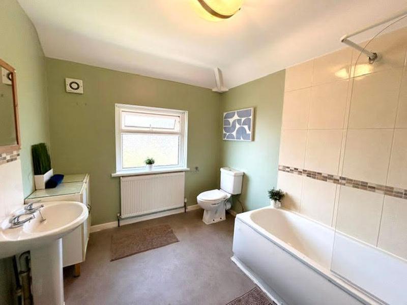 Lovely Double Near Southmead Hospital Homestay *