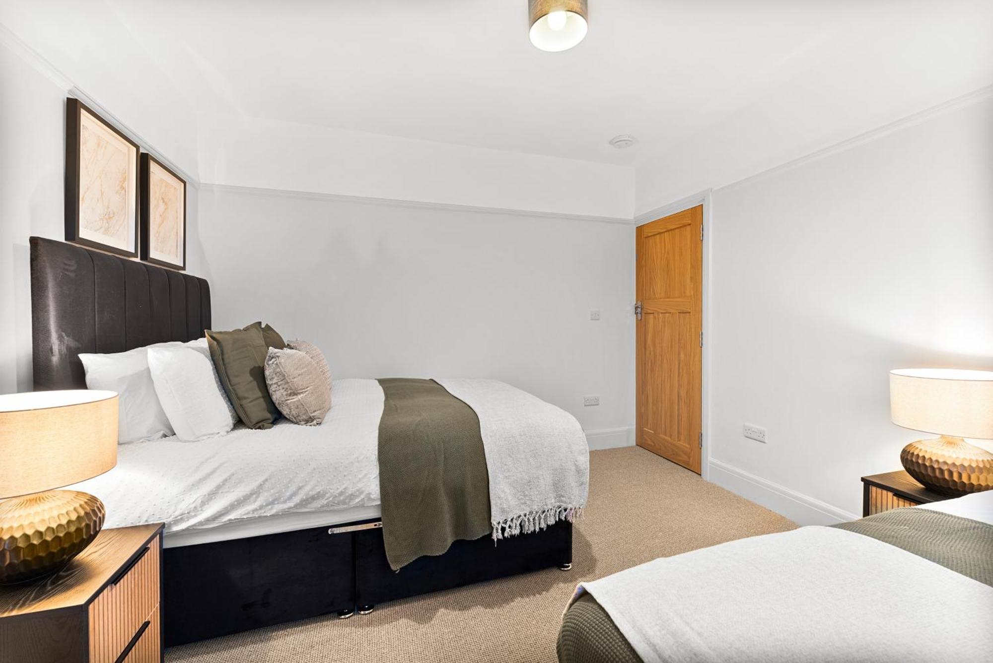 Stylish Boutique Abode - Garden - Sleeps 11 * Bristol