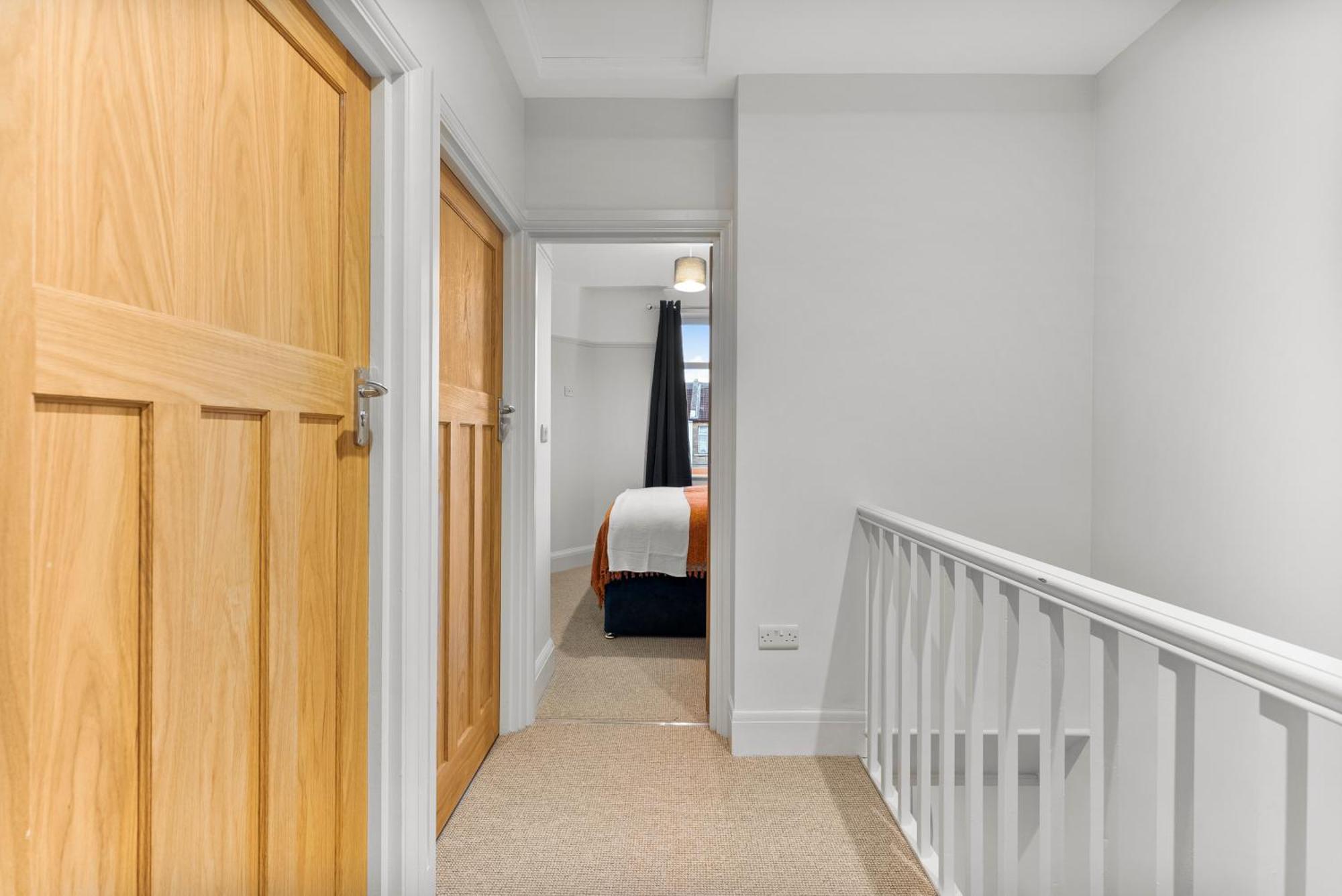 Holiday home Stylish Boutique Abode - Garden - Sleeps 11 Bristol