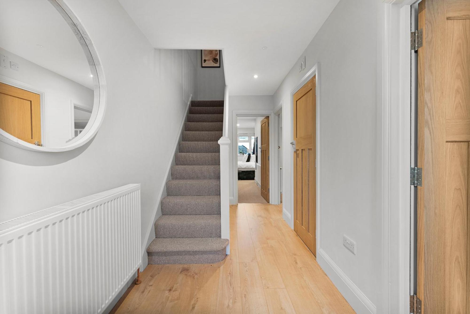 Stylish Boutique Abode - Garden - Sleeps 11 Holiday home