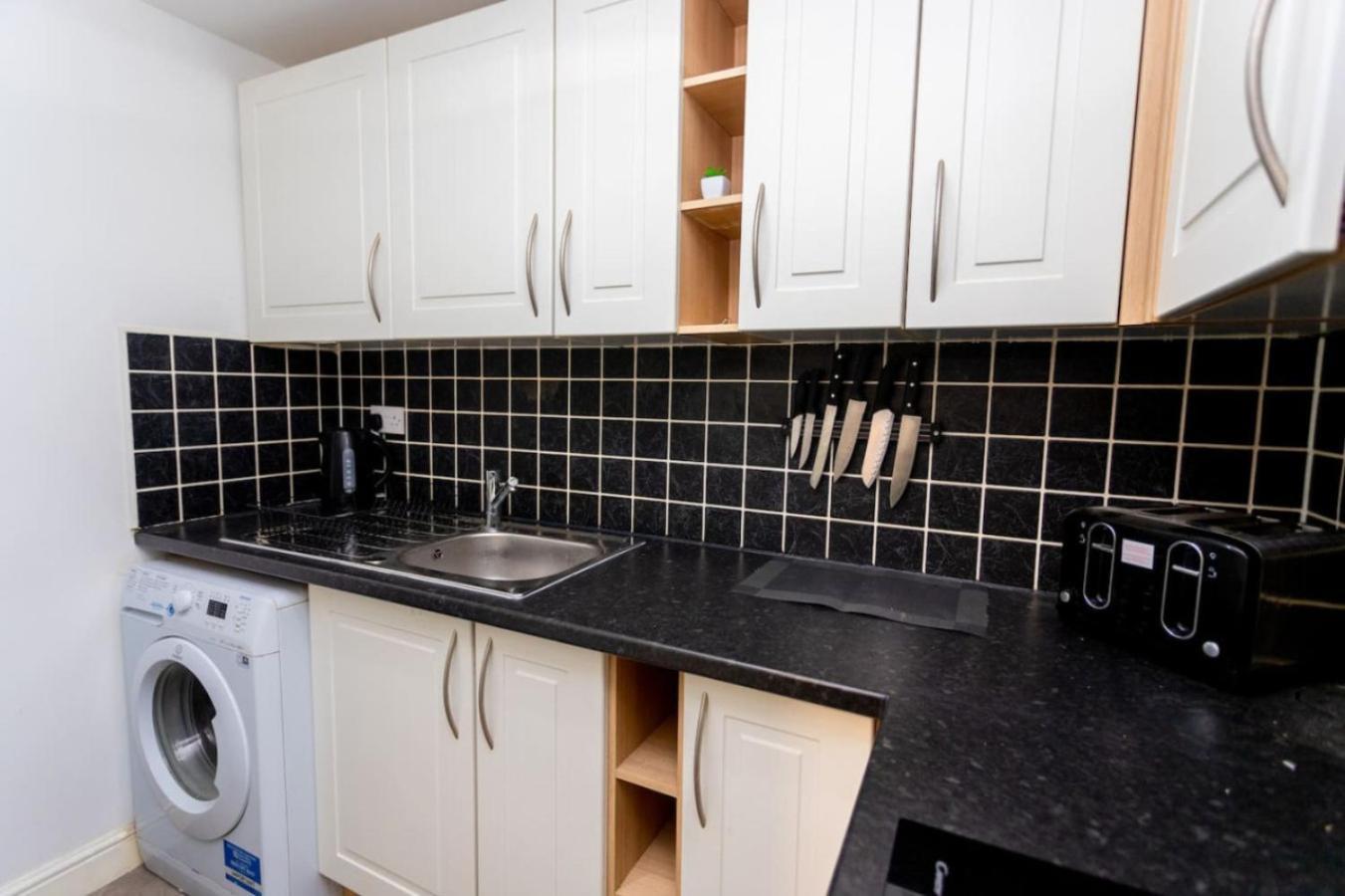 Flat 1 Sunnyside Contractor Long By Shortstayuk