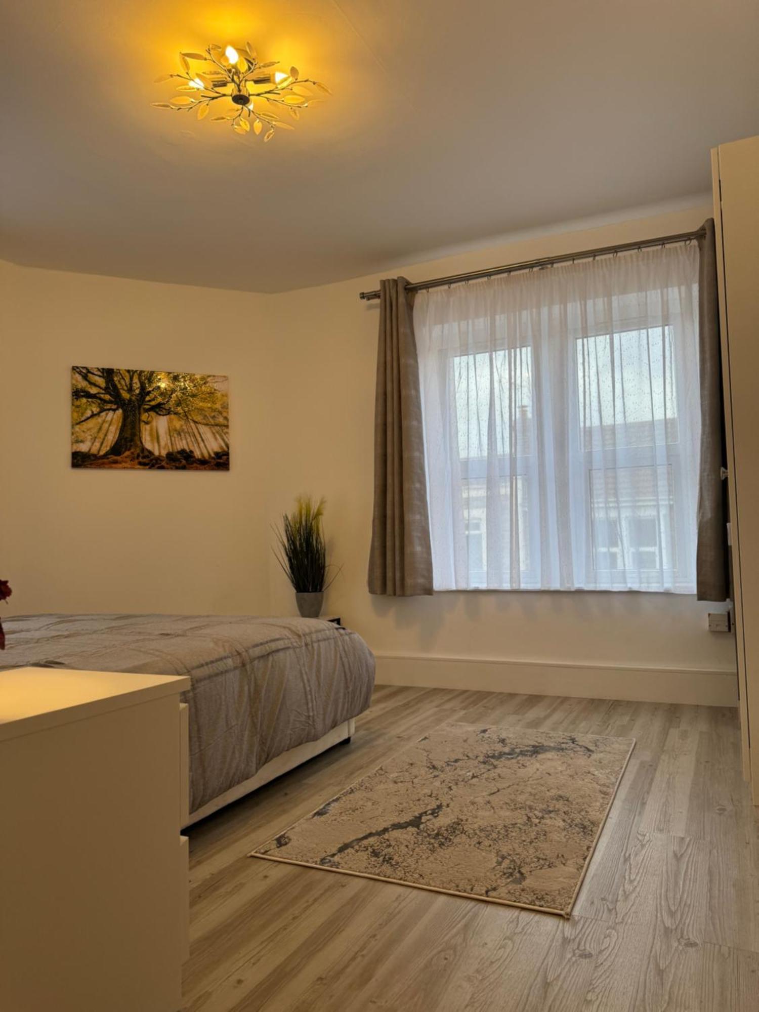 2 Bedroom Luxury Bristol